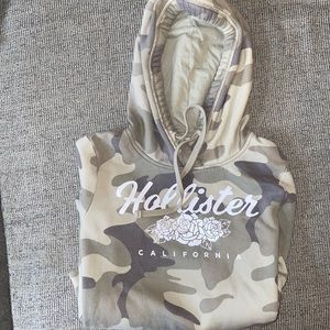 Hollister hoodie size M